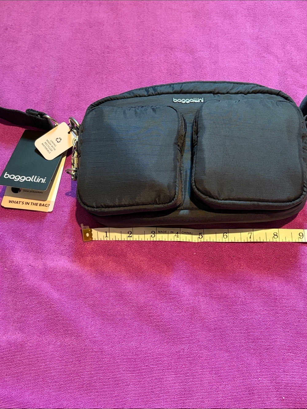 NWT 💙Baggallini SECURITEX TREASURE Crossbody Bag with Dual Front Pockets in Navy - Picture 2 of 8